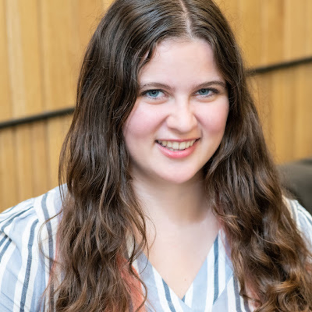 Meet your Posher, Gwyn